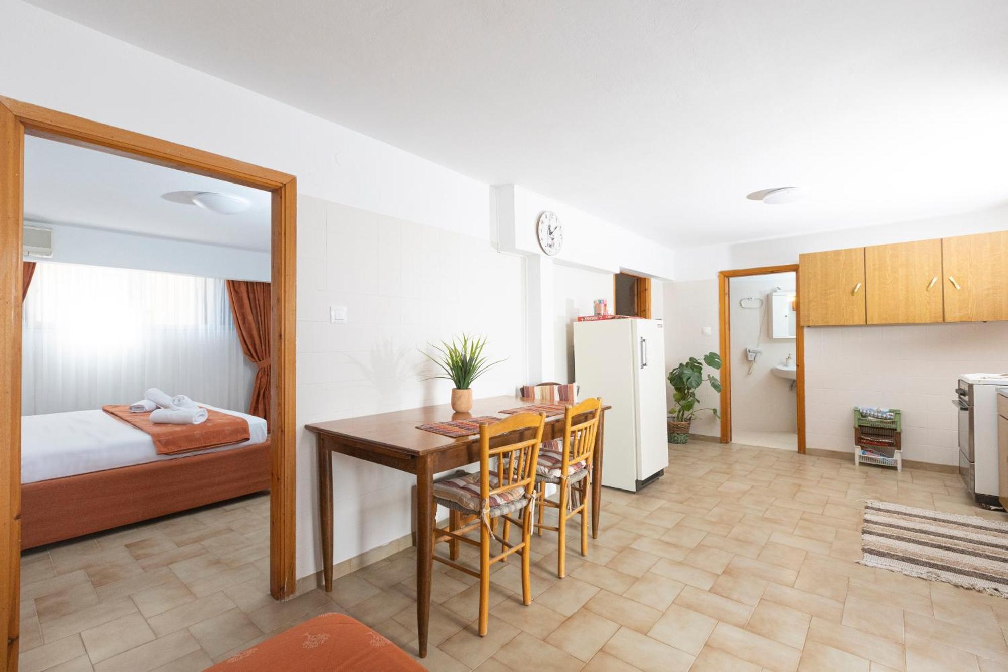 Oelia Rooms & Apartments Αγία Μαρίνα Εξωτερικό φωτογραφία