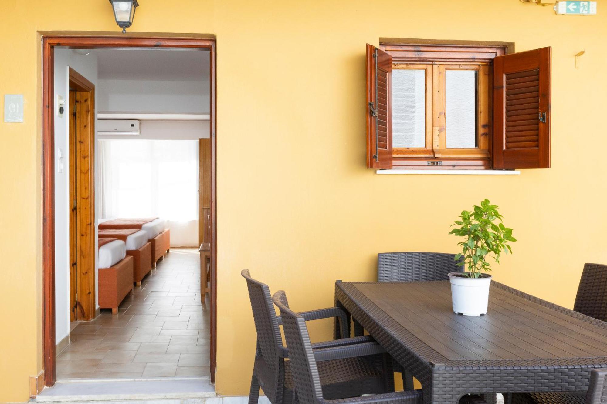 Oelia Rooms & Apartments Αγία Μαρίνα Εξωτερικό φωτογραφία